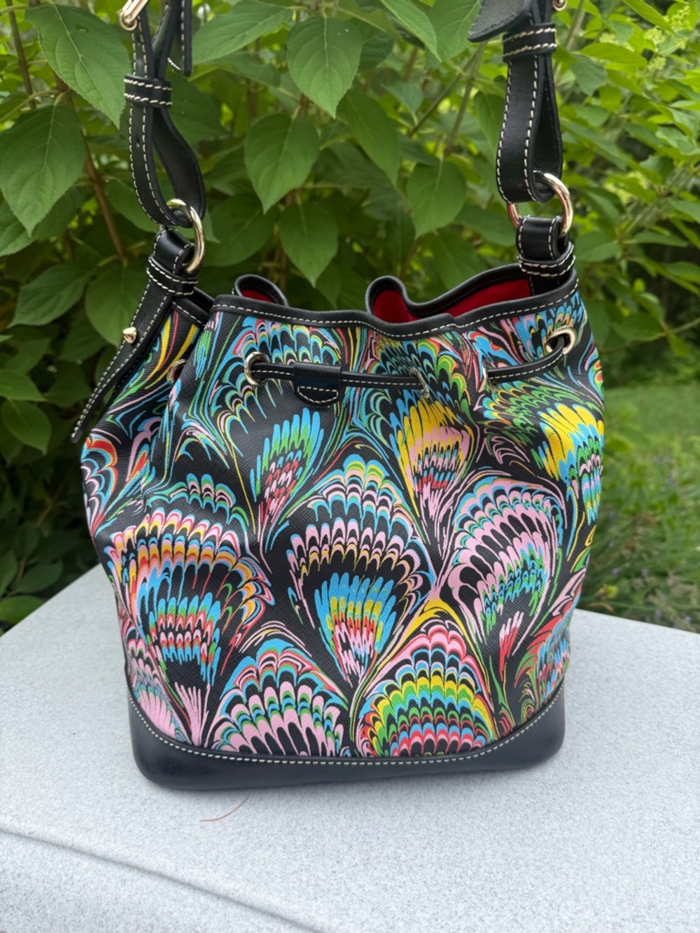 Dooney & Bourke Plumes Drawstring Bag in excellent condition - Picture 2 of 4